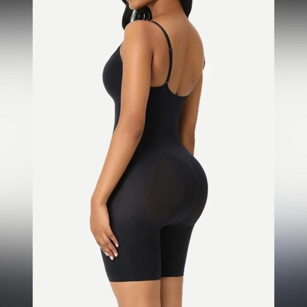 Skims Seamless Sculpt Mid-Thigh Bodysuit Onyx Size M